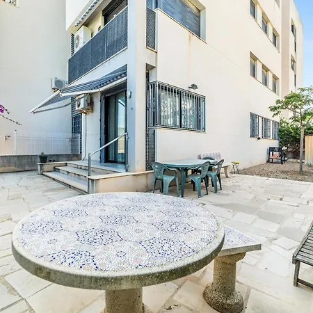 Apartment 3 Bedroom Pet Friendly In Miami Platja Miami Playa