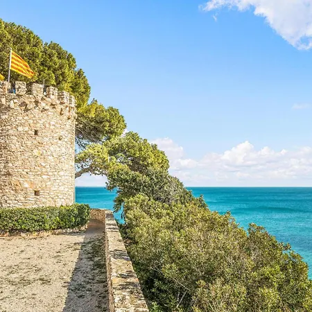Apartment 3 Bedroom Pet Friendly In Miami Platja *